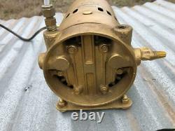 GAST 0522 Rotary Vane Air Compressor/Vacuum Pump